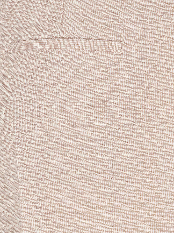 Fendi  - Light and natural | 9267f8c7316991e5d8584a8fca6ac9dda5c4b89c