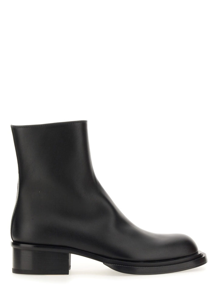 Alexander McQueen Boots - Black | Wanan Luxury