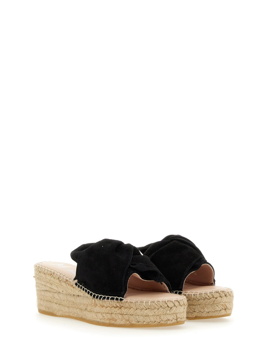 Manebí Flat Shoes - Black | Wanan Luxury