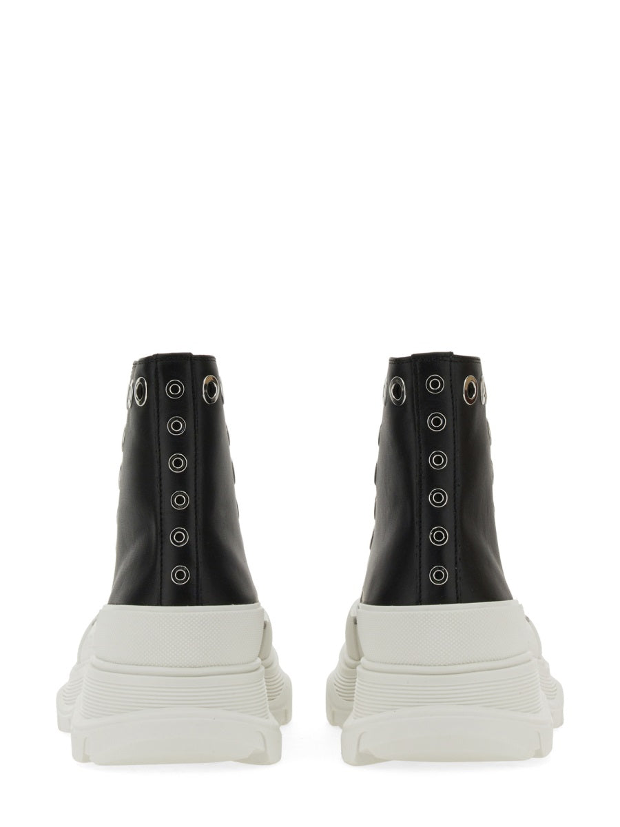 Alexander McQueen Sneakers - Black | Wanan Luxury