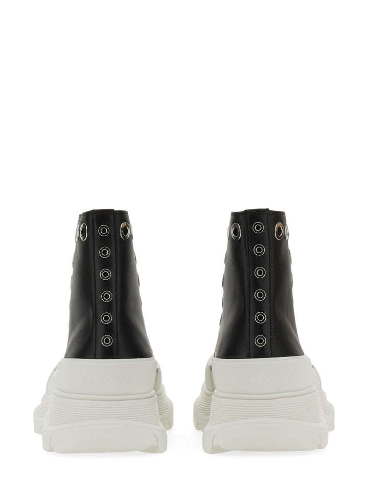 Alexander McQueen Sneakers - Black | Wanan Luxury