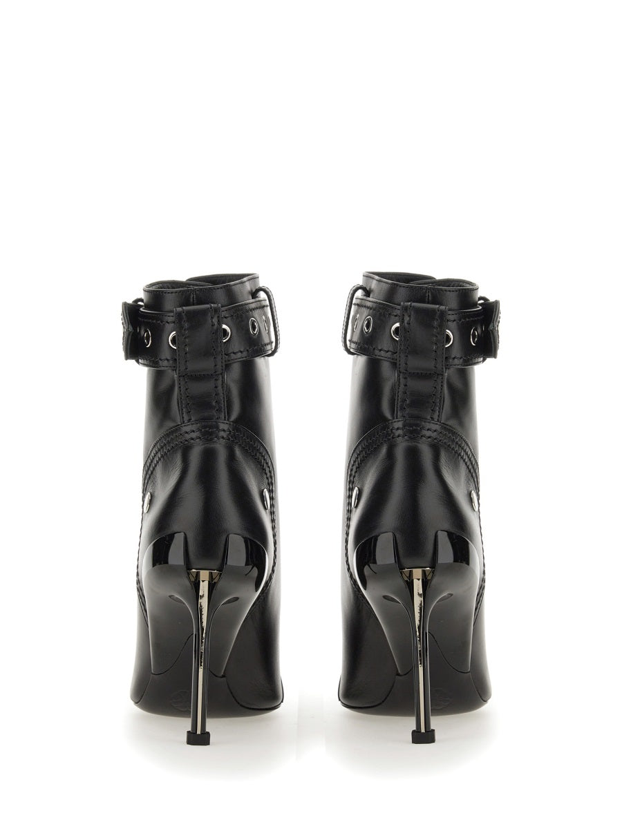 Alexander McQueen Boots - Black | Wanan Luxury