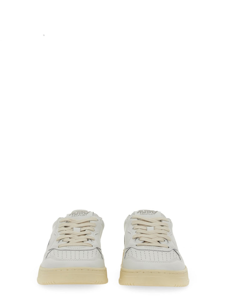 Autry Sneakers - White | Wanan Luxury