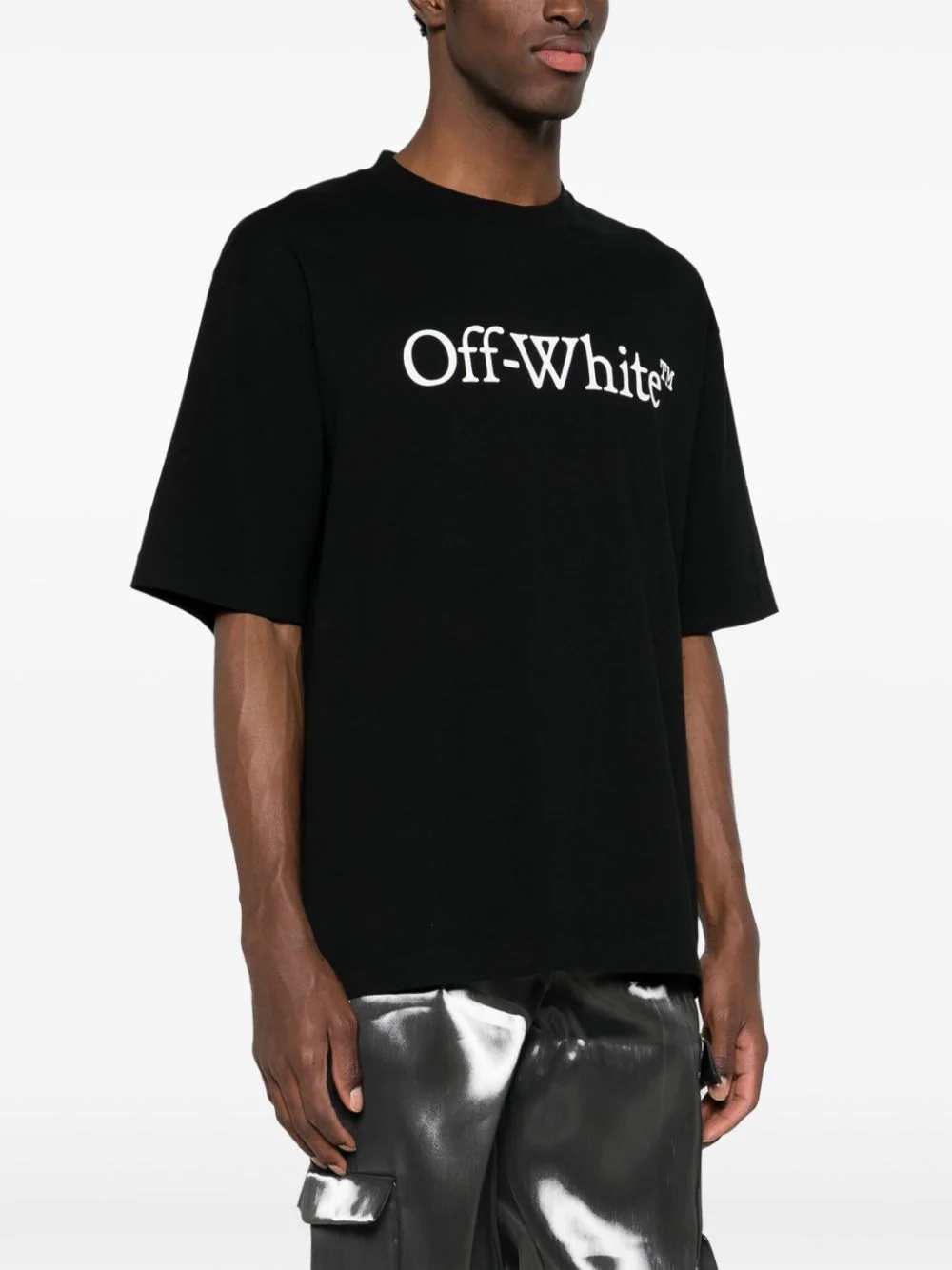 Off White T-shirts - Black | 0eef86d78a144db3c17c2464cb5a72a65cd0e510