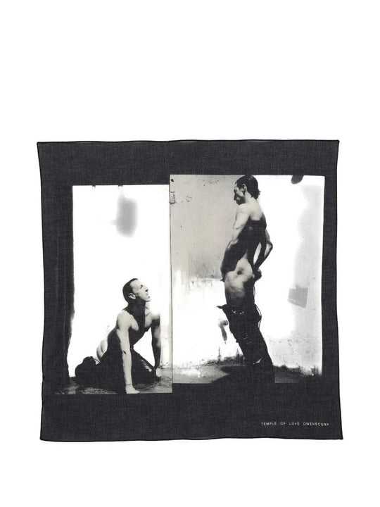 Scarf With Graphic Details