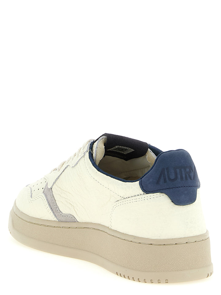 Autry Medalist Low Sneakers - Blue | 5f69017aee84adecab5adf0f3900caa8a68fb8c5