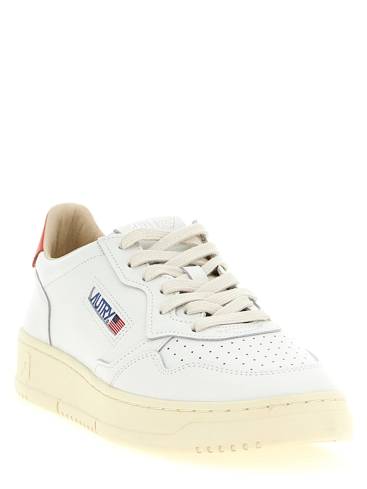 Autry Medalist Low Sneakers - Orange | fabdf899300073825104c0a42369f8eb6db34834