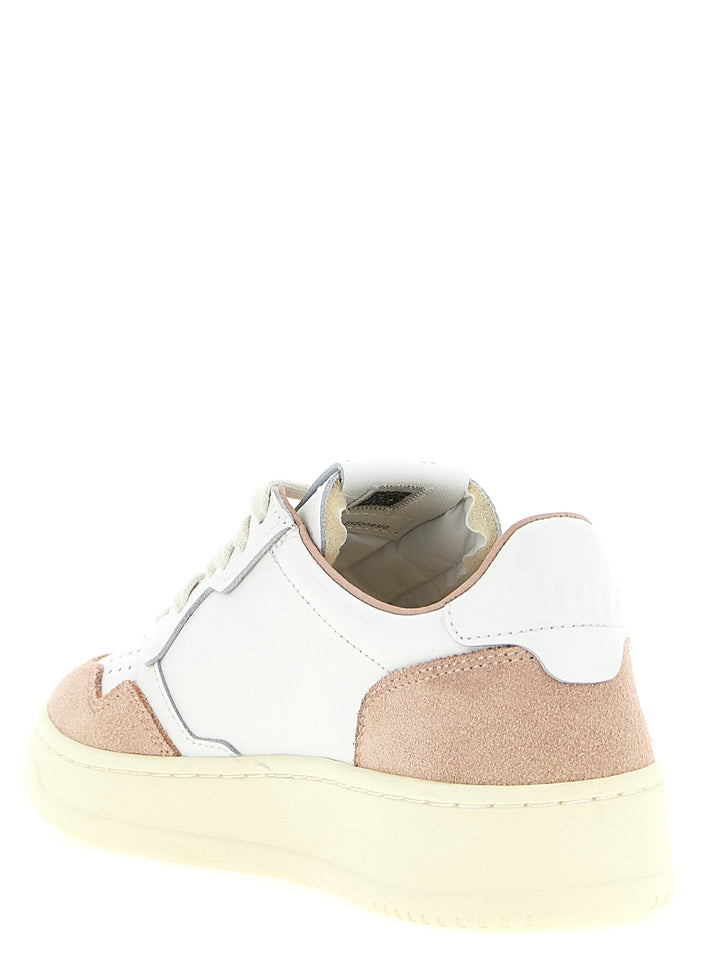 Autry Medalist Low Sneakers - Pink | 4439cb60d68ab0d460ddd1a9827effc9d5e91d21
