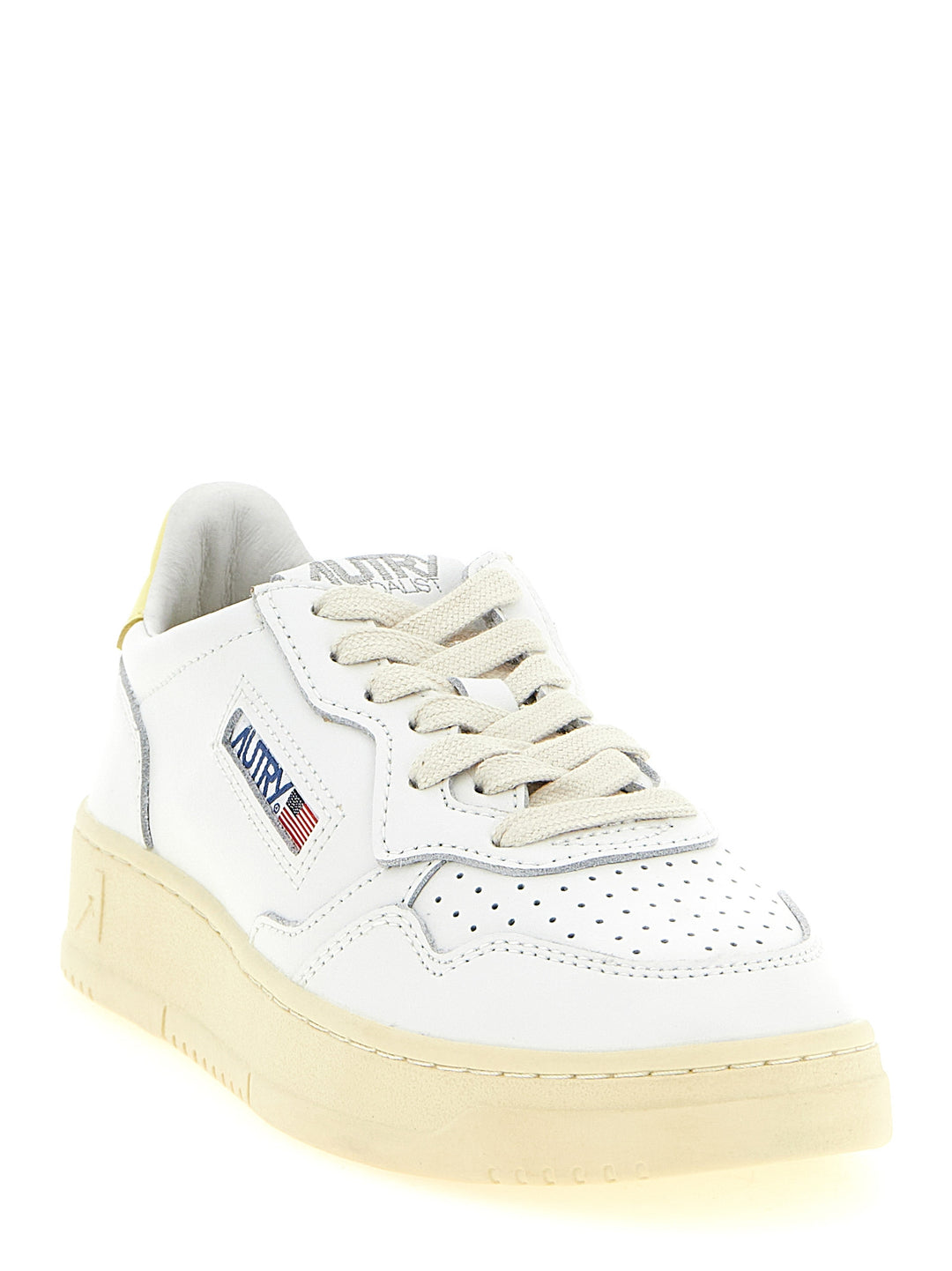 Autry Medalist Low Sneakers - Yellow | a44b0e5eda547406b4cf1520abc9313f0b4ee850