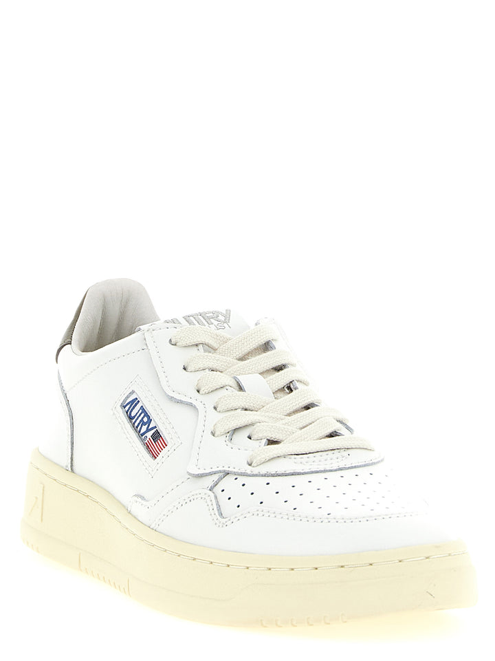 Autry Medalist Low Sneakers - Green | 34a2efffcb7dc767eb22e6067122131c220a2ee4