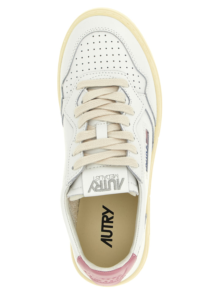 Autry Medalist Low Sneakers - Pink | a5c050416ca137ec1152d536af120d7bb7b5e0be