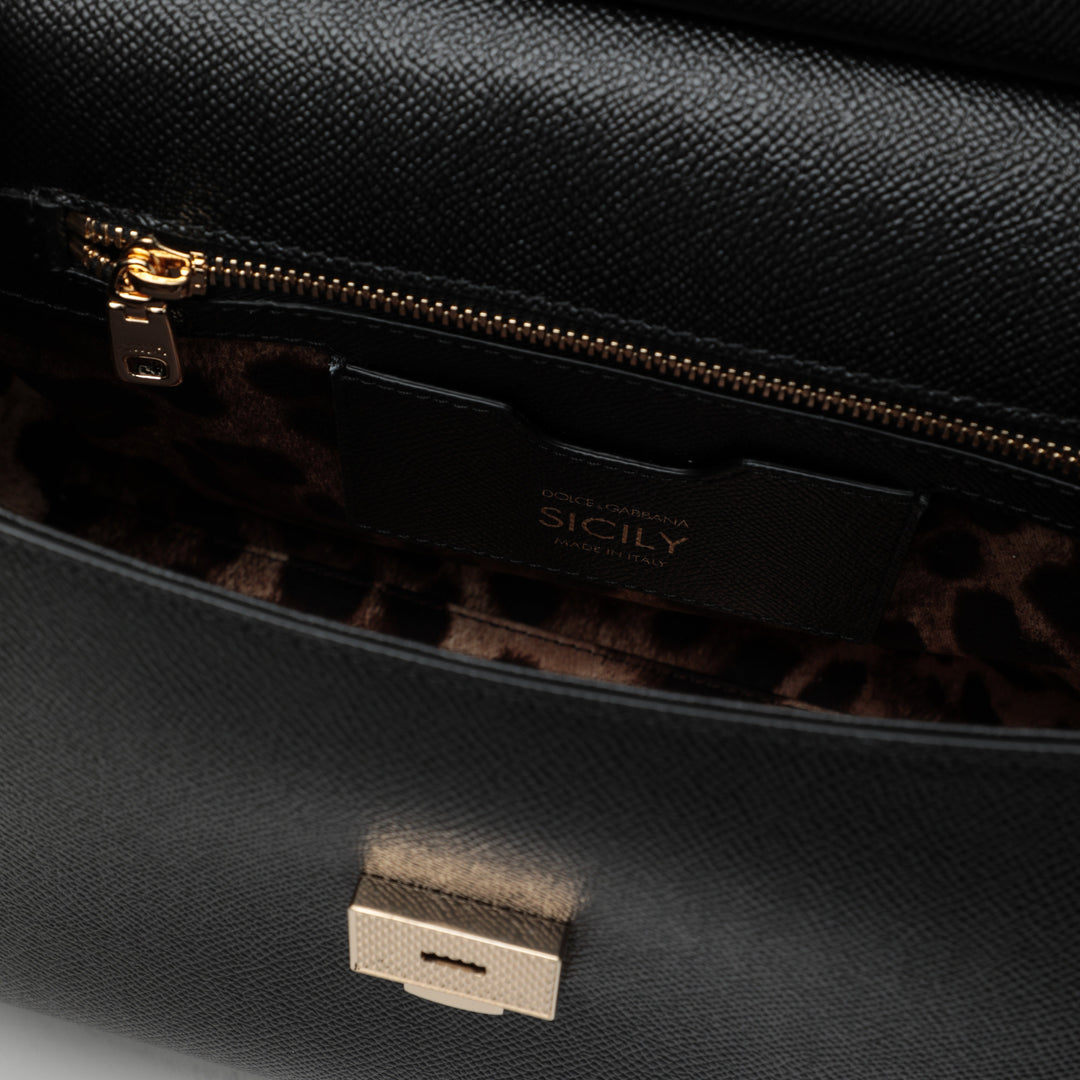 Dolce&Gabbana Apparel & Accessories - Black | 8cae739b3ae2142804f2181e0f99d25bb8064a6c