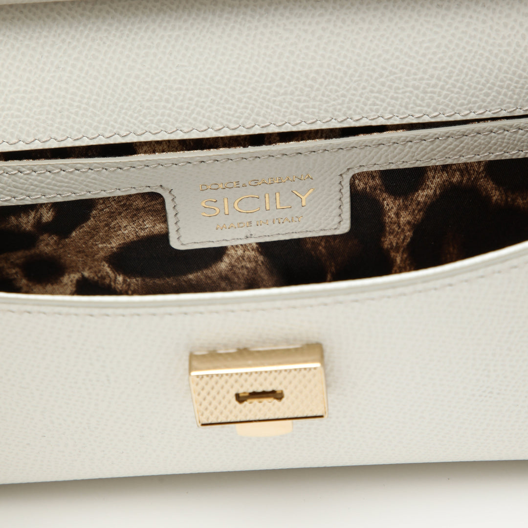 Dolce&Gabbana Apparel & Accessories - White | 5a9bcfa66b22406f1da701043173088a287888ec
