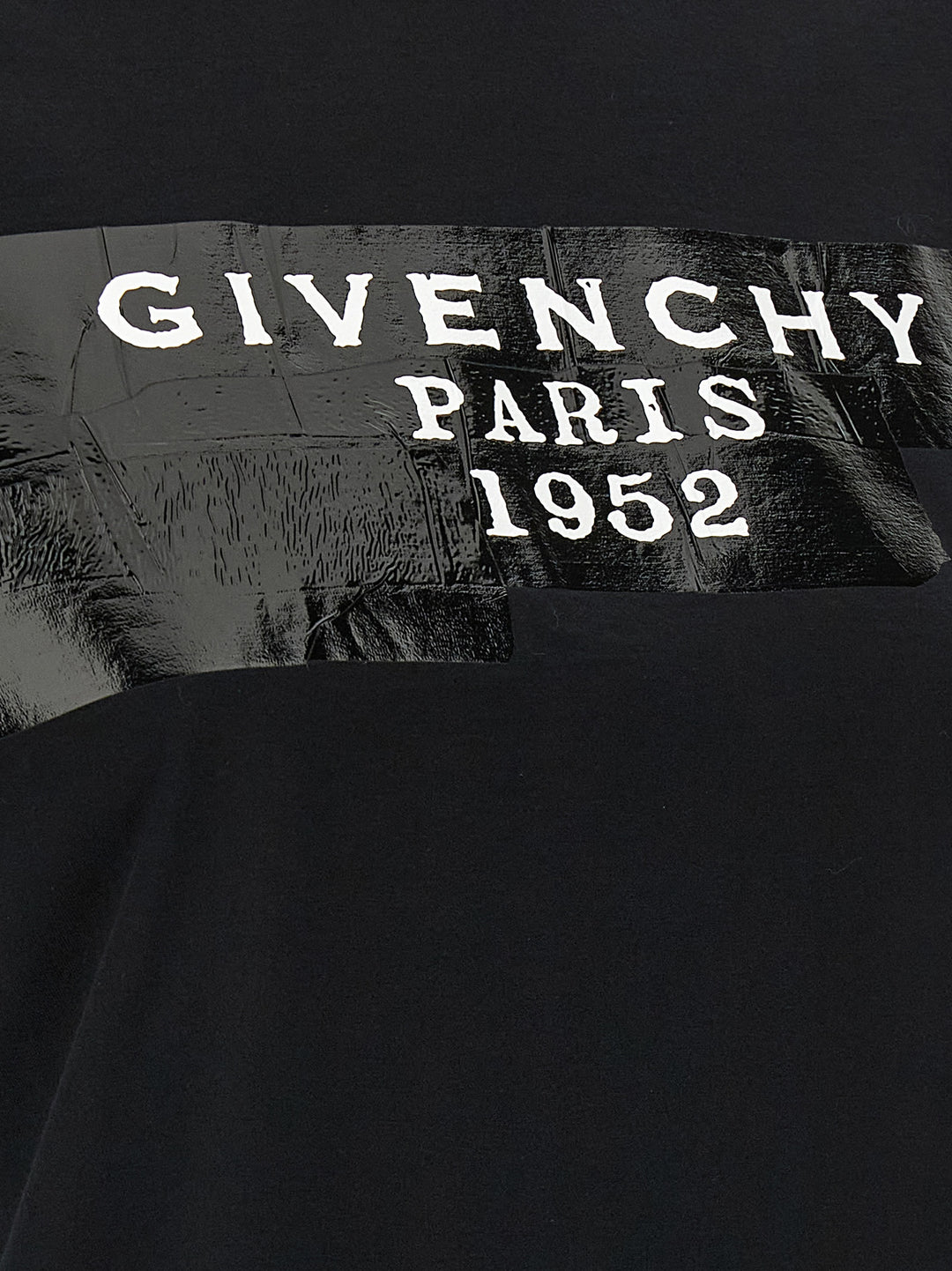 Givenchy Givenchy Tape T-shirt - Black | eae236bff7b5e26b076207187795bbf30bb3df6a