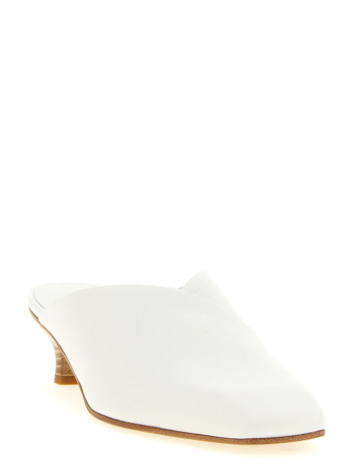 Vicini Lavenue Pumps - White | 98b8d8336d550d5b6376044b4d10002e90805096