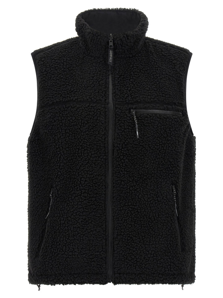 Gramicci Reversible Sherpa Gilet - Black | d9bee4f6a91968032487dcc619ba2025fb2436b8