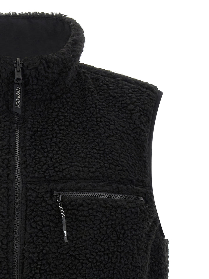 Gramicci Reversible Sherpa Gilet - Black | 3b3f8bc51aaa1dbba4102778ab506d7c6c629b41
