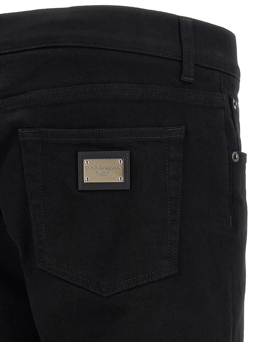 Dolce & Gabbana Logo Plaque Jeans - Black | 4c6ed9c7b3f871e4390651925bf0f4c2437408d5