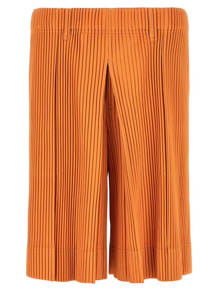 Homme Plisse' Issey Miyake Tailored Pleats 2 Bermuda and Short - Orange | c5927f8a741e584ee5595e6ce13c14f2f59378f2