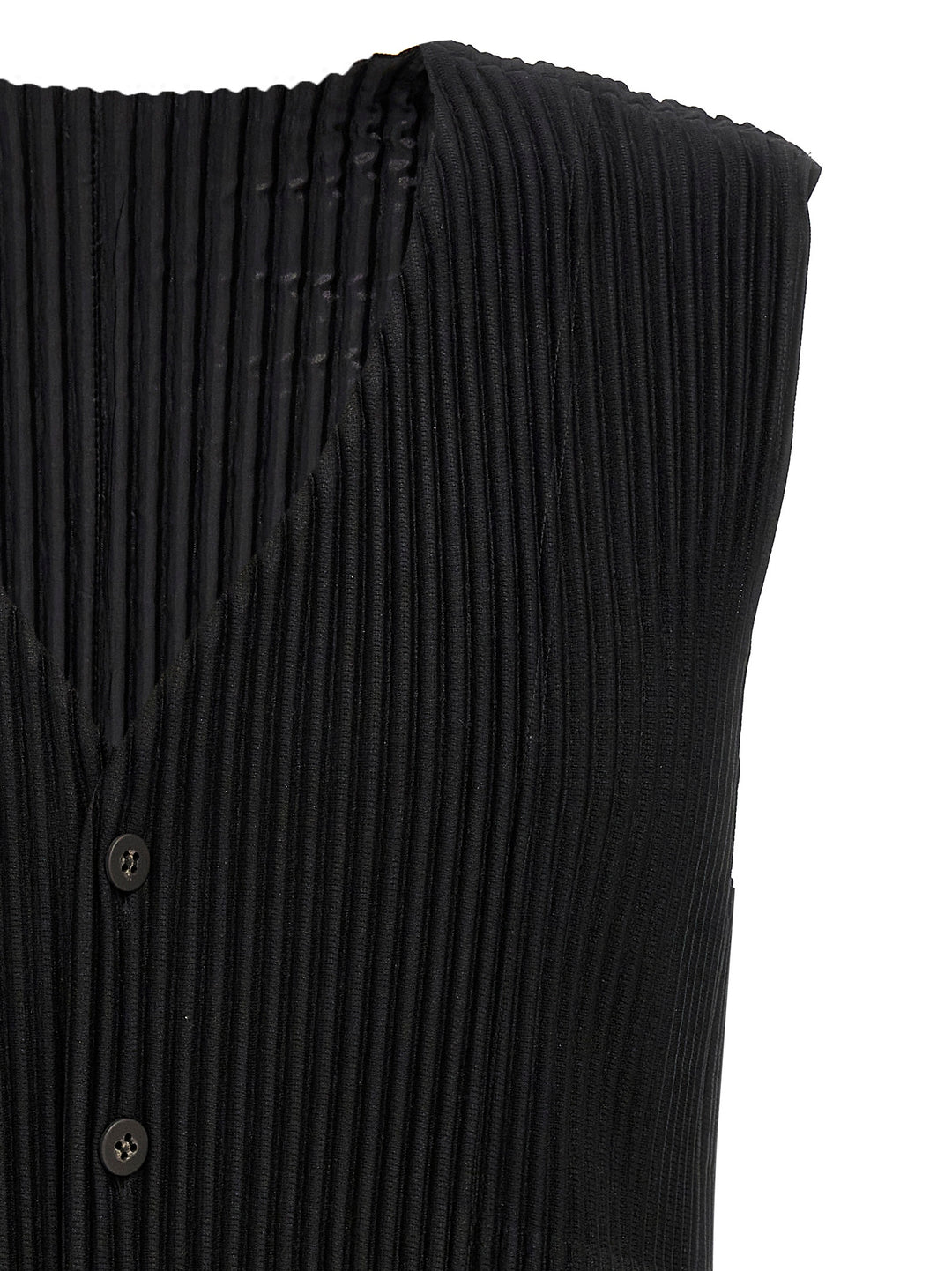 Homme Plisse' Issey Miyake Basics Gilet - Black | 193bd265c154b867380687a9a47c3f4dd3bb8e70