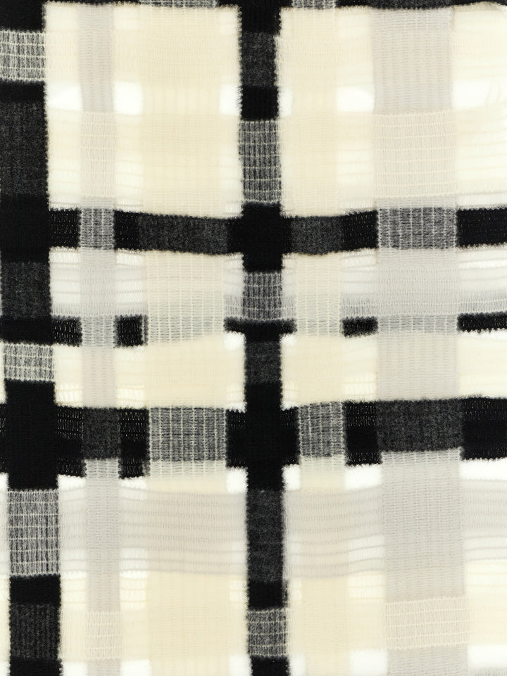 Issey Miyake Raschel Wave Stole Scarves and Foulards - White/Black | fc8db4f3fcce4890586080706256e514f0570ea6