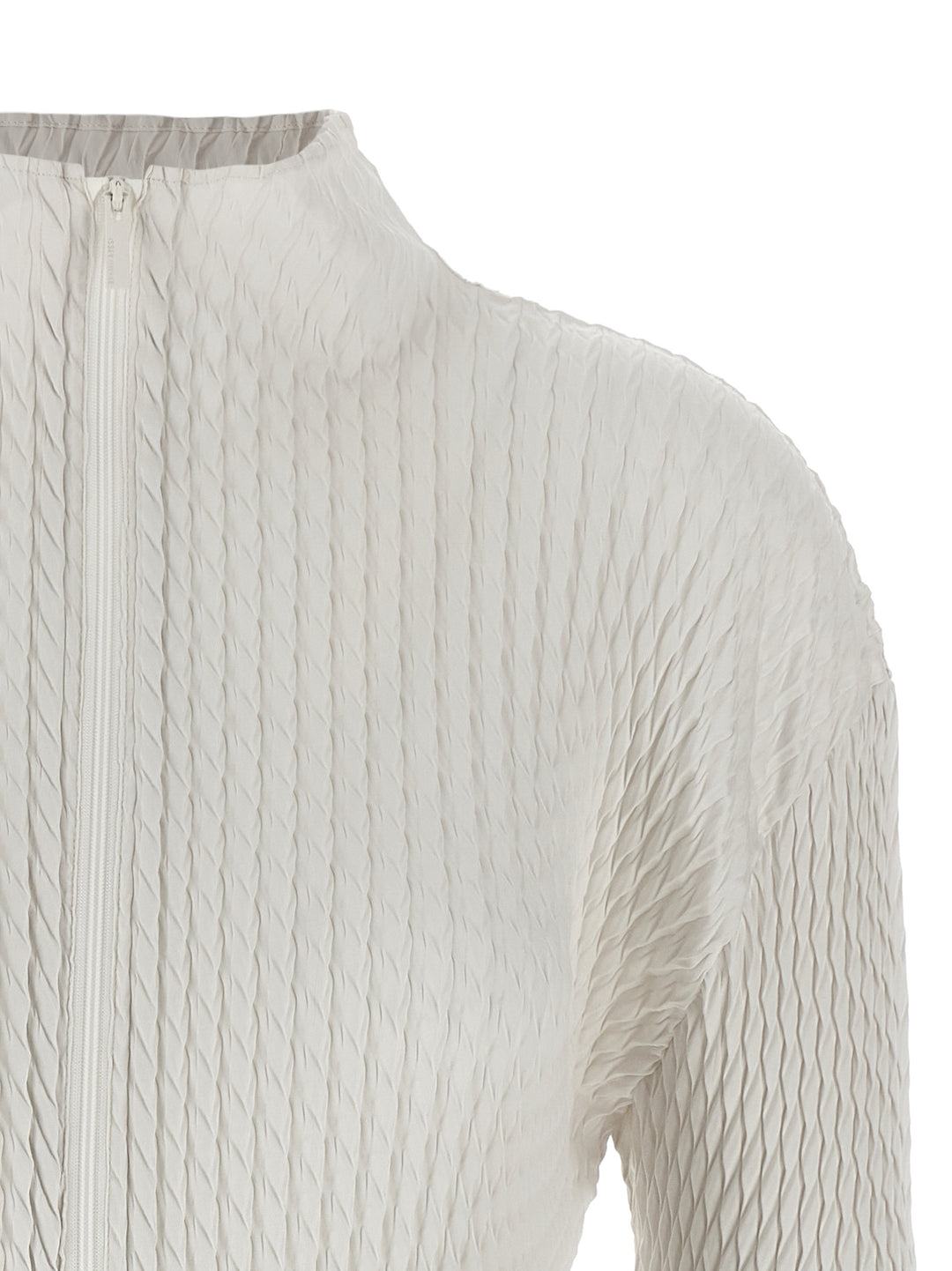 Issey Miyake Sleek Pleats Sweaters and Cardigans - White | 7a1db624eab894319c2c72a195caf6412c203a5f