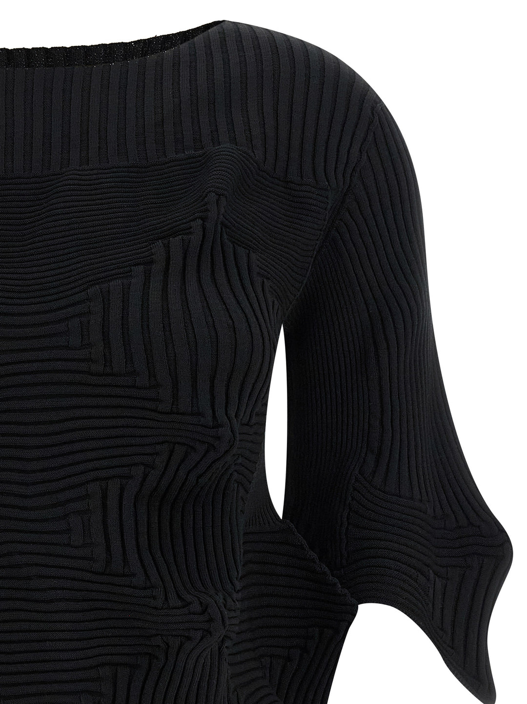 Issey Miyake Linkage Tops - Black | 2104f46a3ce724bea52ee34465afa9f72adefb55