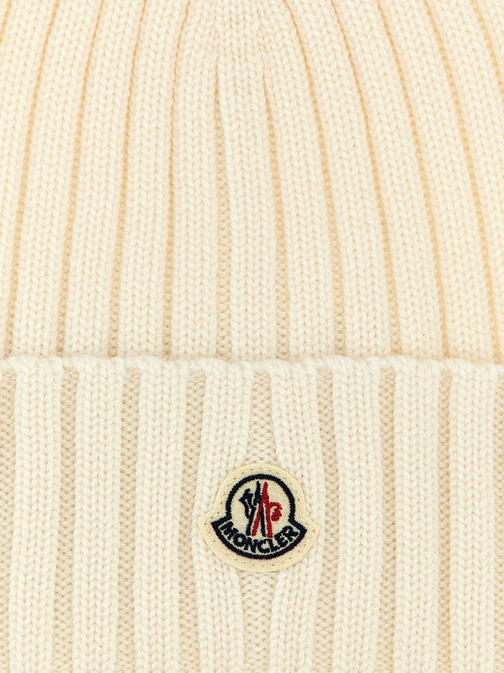 Moncler Logo Patch Beanie Hats - White | 8995ef9cf0b05b9436fbbd215d825fd5bce7aa6e