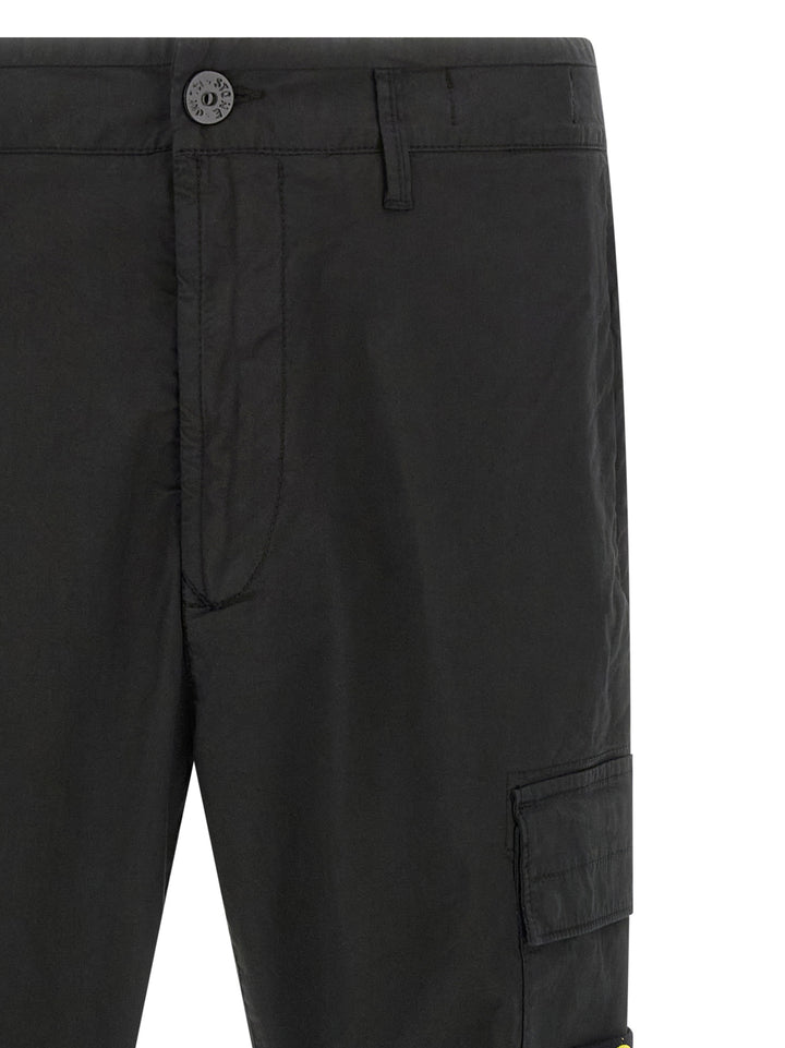 Stone Island Cargo  Logo Badge Pants - Black | 066955dadc3285b7bfd4f0158c8d855bc5a1dbee