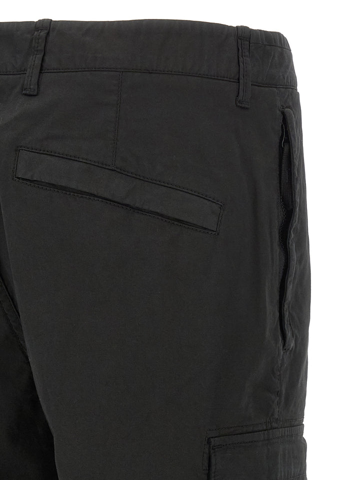 Stone Island Cargo  Logo Badge Pants - Black | b5bc400cfa3d785fdb930aae3246898d308a7f64