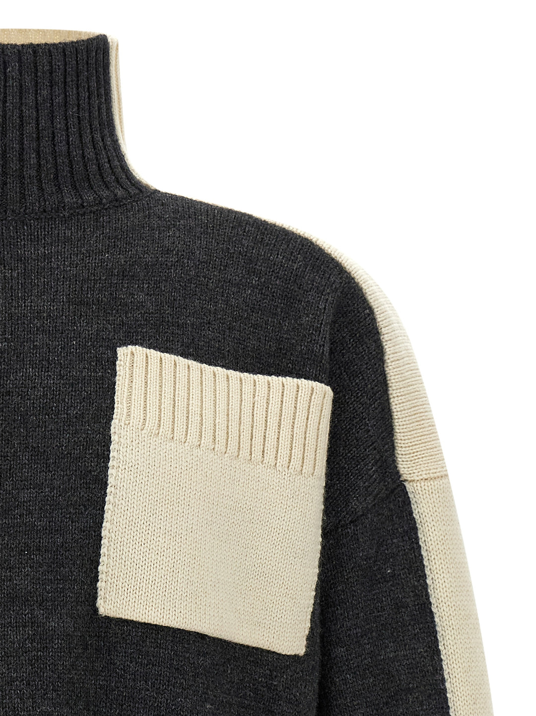 J.W. Anderson Two Tone Sweaters and Cardigans - Gray | 57a2c2d317919d9b7481ca38e9b78f9d1fef75c1