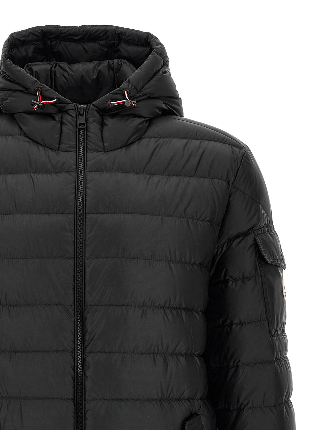 Moncler Oahu Puffer Jackets - Black | 794332639e54e3953a172a1d13ae18ddd52ef07d