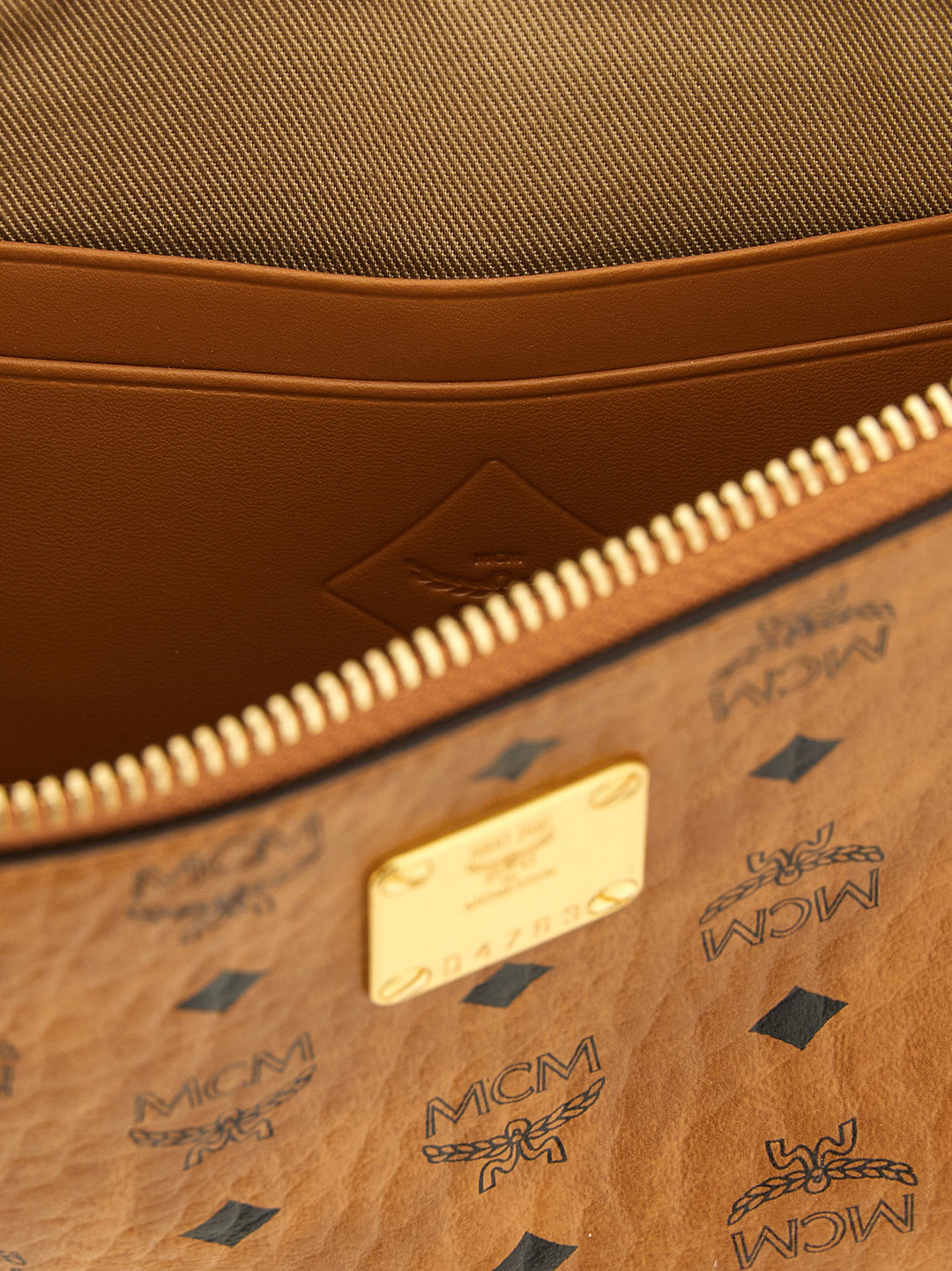 Mcm Aren Clutch - Brown | 5402bd523984e19228ca23c8dbd0e21e7d5b1b23