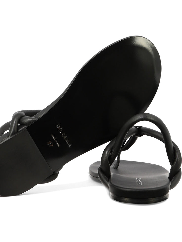 Del Carlo Dytt Sandals - Black | 82220680ba519a0512cd414f6b2610b2ee4ce066