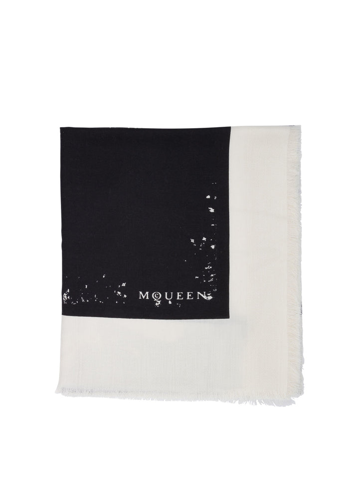 Alexander Mcqueen Scarf With Logo Mcqueen Sciarpe & Foulard - White | 8722c22a67879a8d977ec411d4787a3e70612659