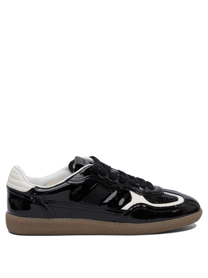 Alohas  Sneakers & Slip-On - Black | 31ec0ec481493e4cba4eb70f3c9a08ddc1b07911