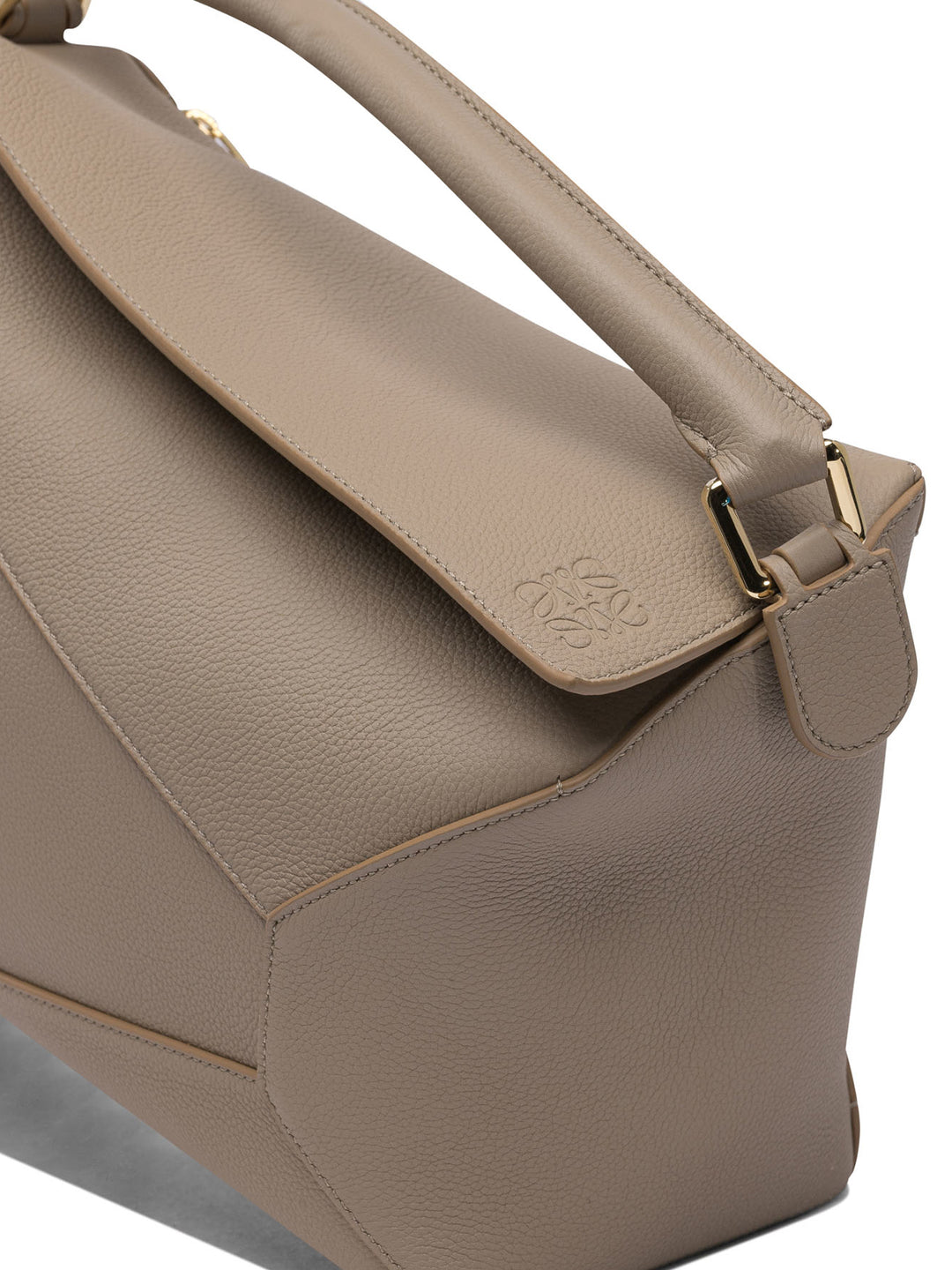 Loewe  Shoulder Bags - Beige | c9954458086409a8dde8026125210d3c4ed89e97