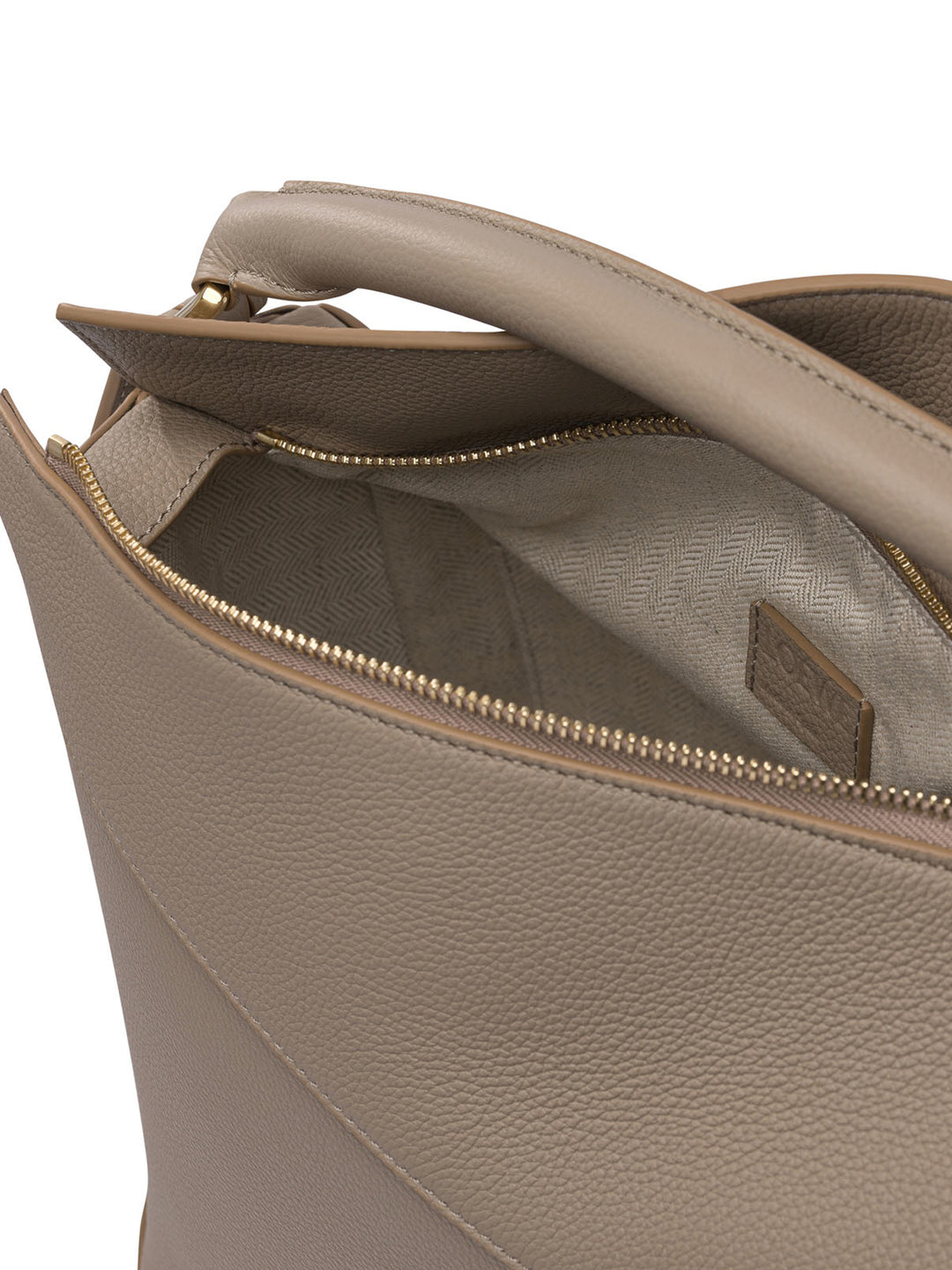 Loewe  Shoulder Bags - Beige | 25225d6900c629ea77cff20d4f7c429e78375fc5