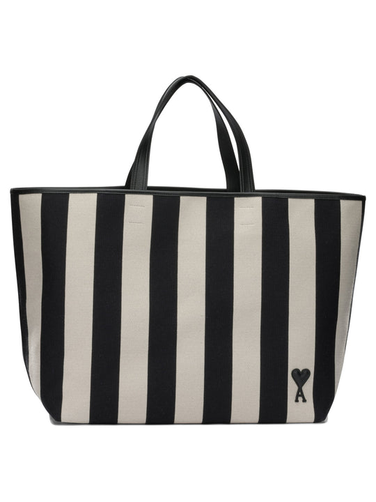 Ami De Coeur Shoulder Bags Black