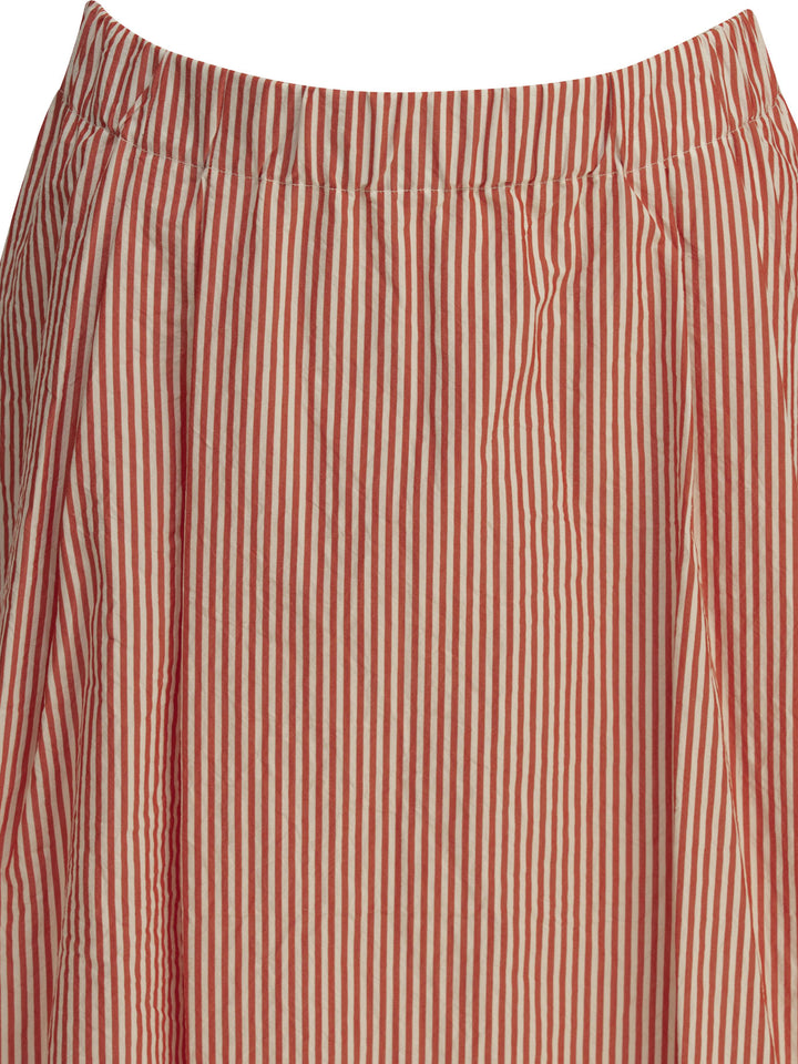 Apuntob  Skirts - Red | ccb0f9ea58d2460d6e3ea9a82e5333a420f322e4