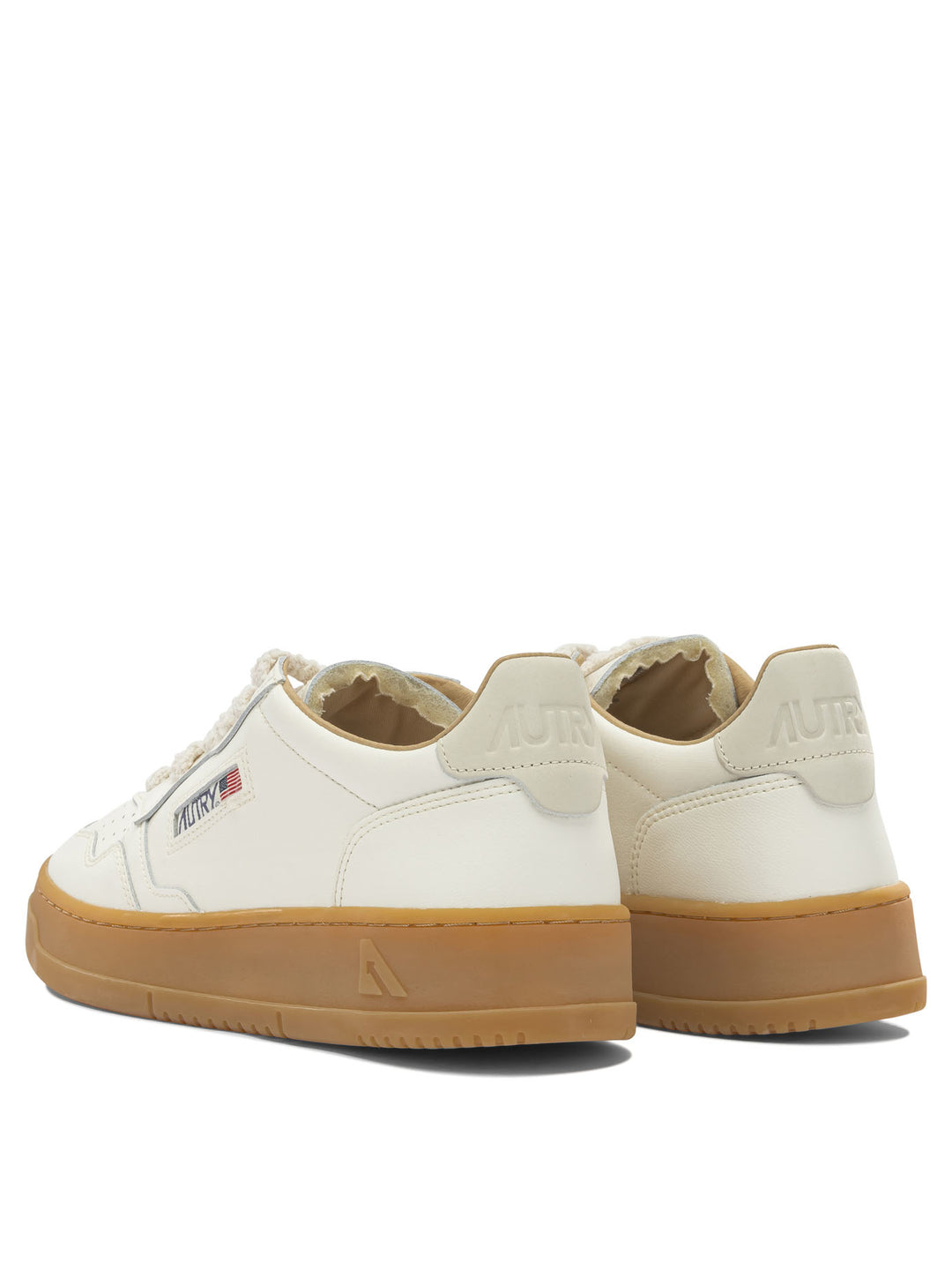 Autry Medalist Low Sneakers & Slip-On - White | 8f31ca93e86456eb248da049b7fbc5a411e40a90
