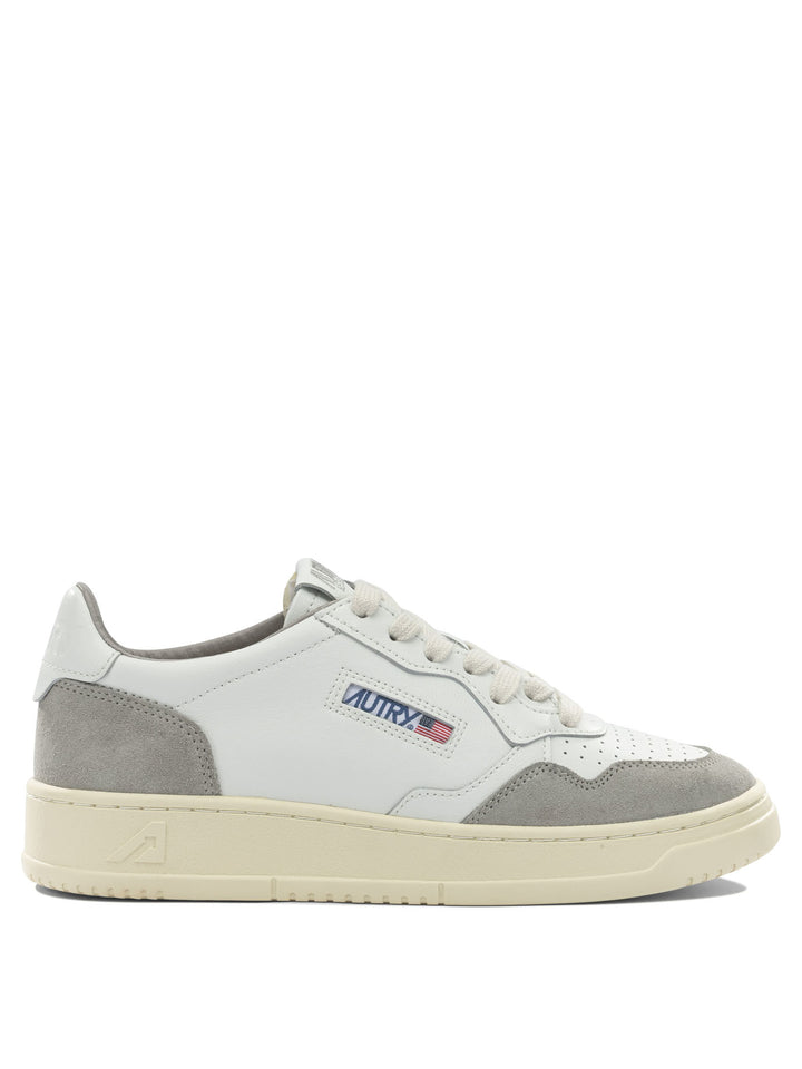 Autry Medalist Low Sneakers & Slip-On - White | 917ac46c068d0ef834a91b3b0537f67c4ed77184