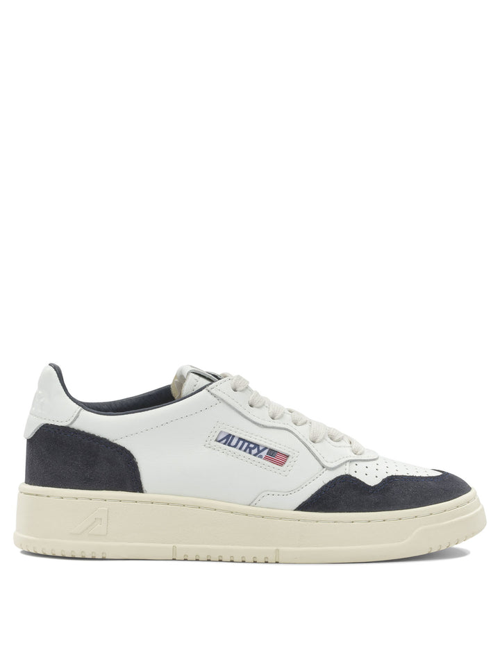Autry Medalist Low Sneakers & Slip-On - Blue | 1c5b53e688a06f679e4cddd3ab26a49d01b1b7f5