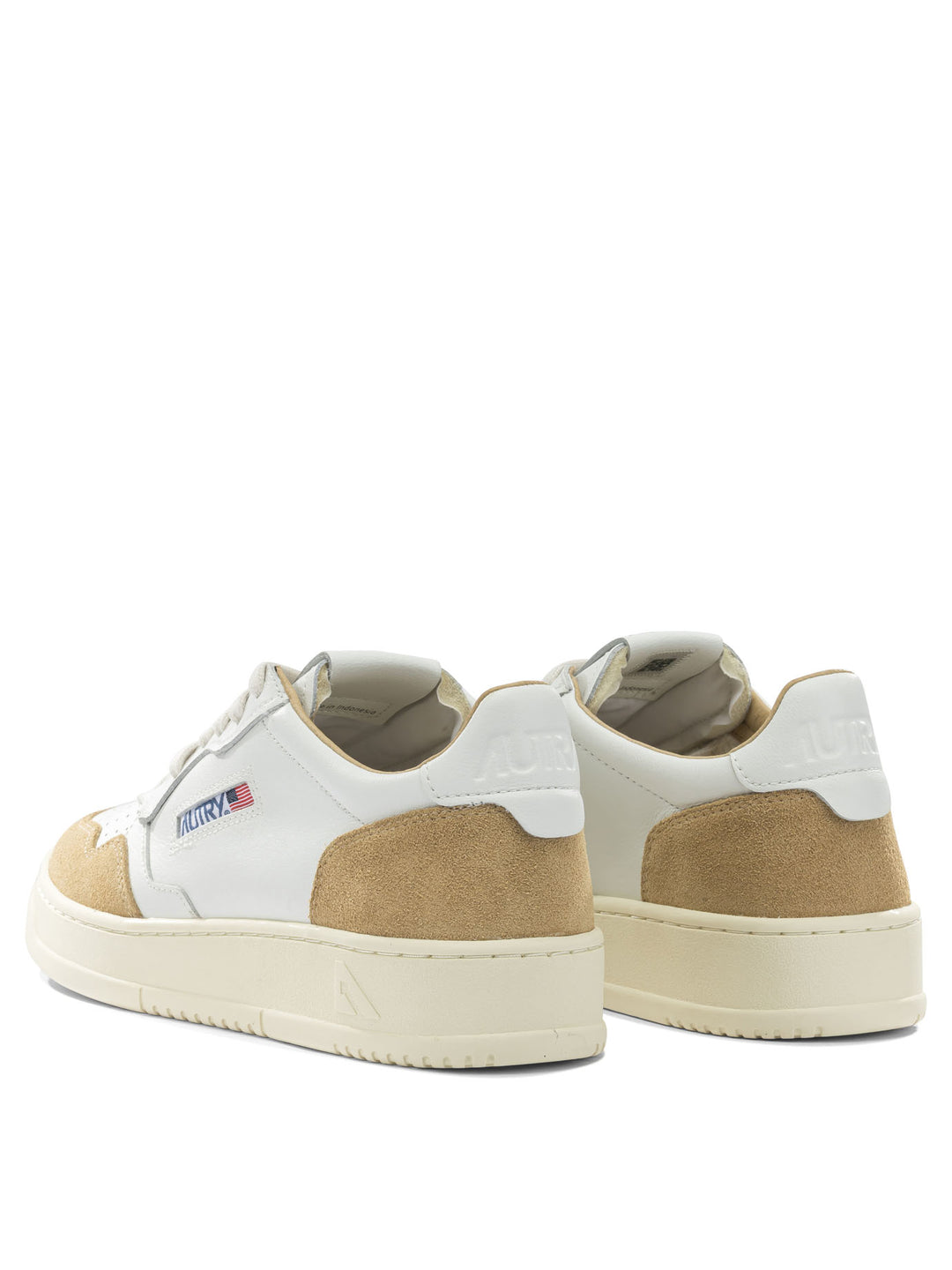 Autry Medalist Low Sneakers & Slip-On - White | 960eb6af6862395403c3579e91c354c4d416a05f