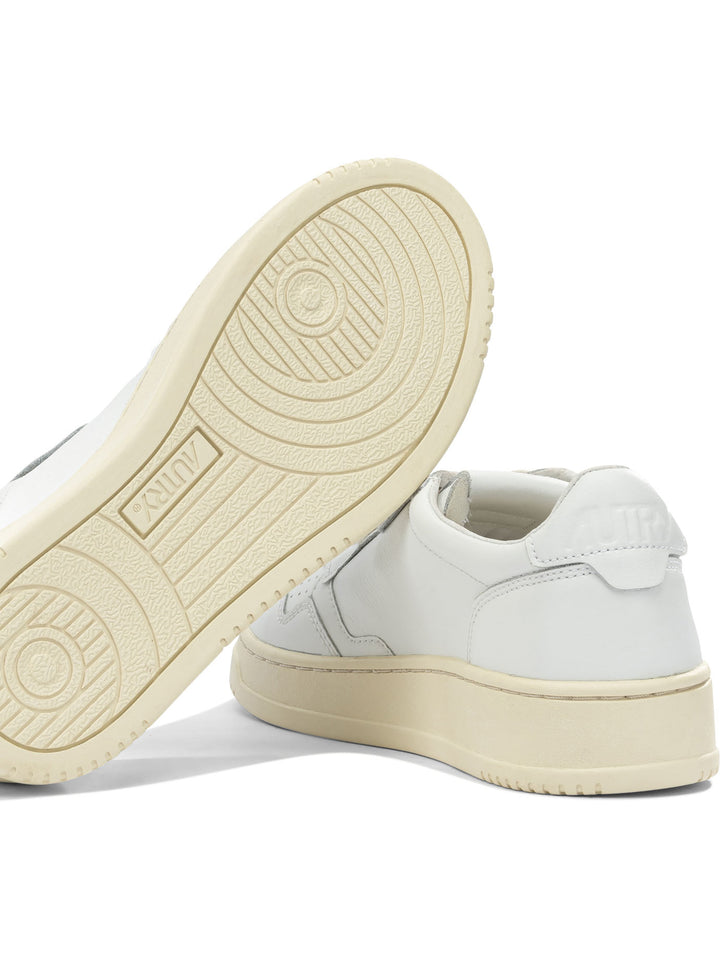 Autry Medalist Low Sneakers & Slip-On - White | 659f9259890ca362238cd05de340b8ee9f2d16d7
