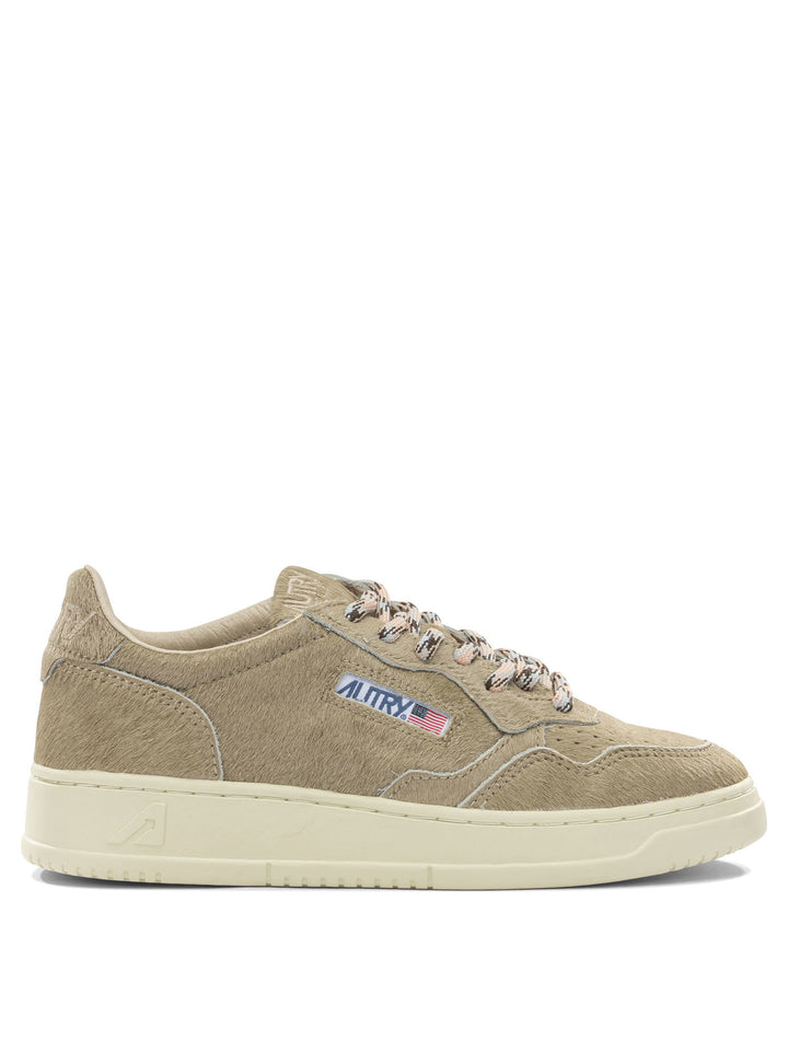 Autry Medalist Low Sneakers & Slip-On - Beige | 642622c500b5acffae6bc3c44f61a6fe4d0b788a
