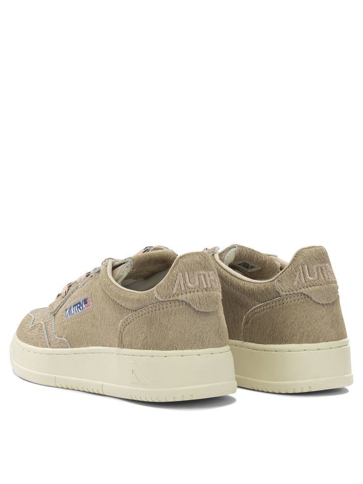 Autry Medalist Low Sneakers & Slip-On - Beige | 52b9876be7104f78484ee63a2d4b49b9e5809216