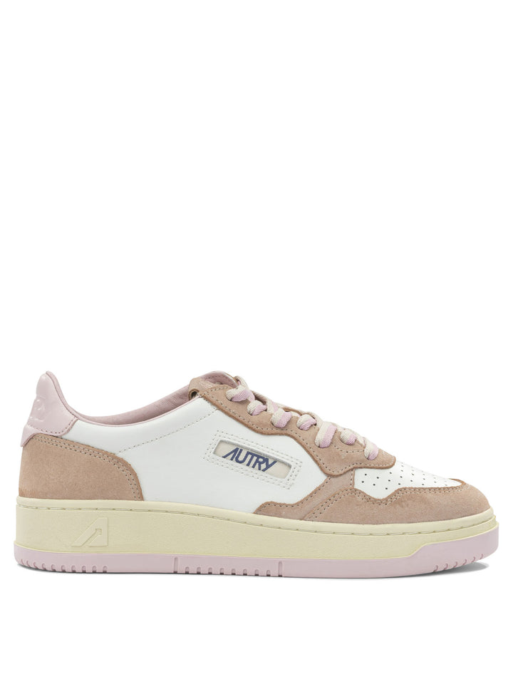Autry Medalist Low Sneakers & Slip-On - Pink | af7766271878e3471ffb68c72df30e21f5f05007