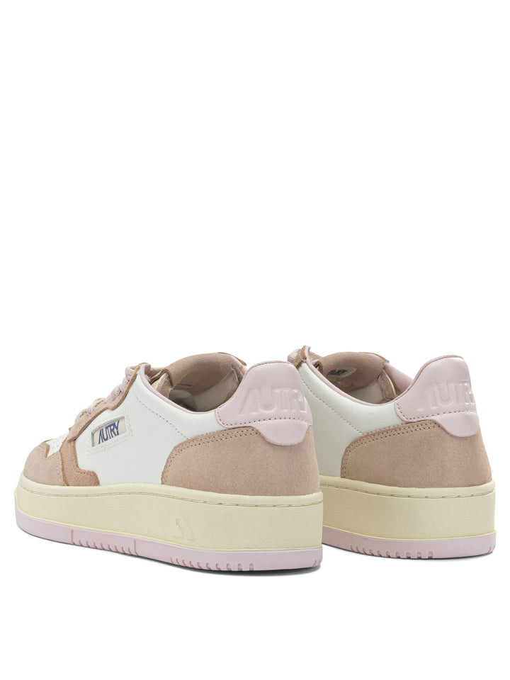 Autry Medalist Low Sneakers & Slip-On - Pink | dd50414c8f88a8d423088b1baf1449e04b19ace1