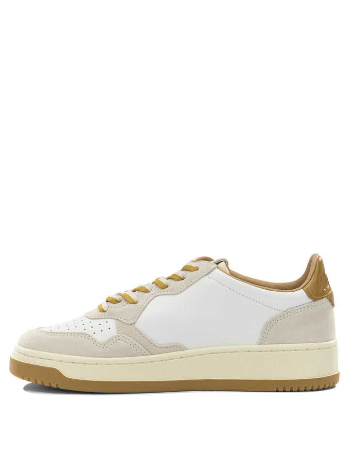 Autry Medalist Low Sneakers & Slip-On - Beige | e76e419f222432755922e6dec33ca580a9571dd4